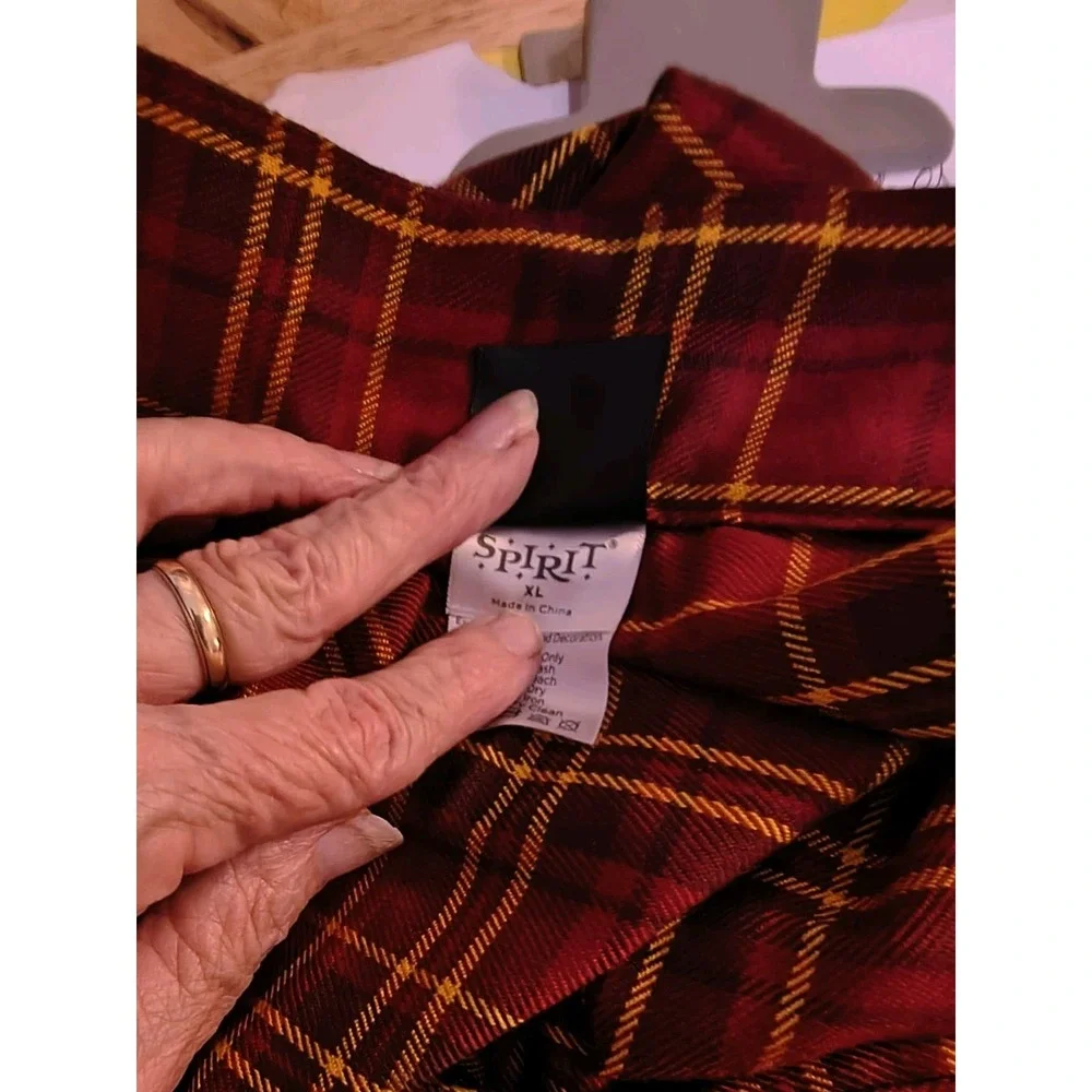 Harry Potter Gryffindor Plaid Pleated Skirt Women's XL Cosplay Mini Kilt & Pin